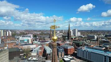 Antenne Aufnahmen von zentral Coventry Stadt Center von England vereinigt Königreich. März 30., 2024 video