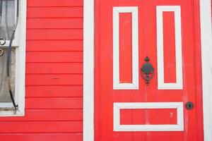 rojo madera puerta textura antecedentes foto