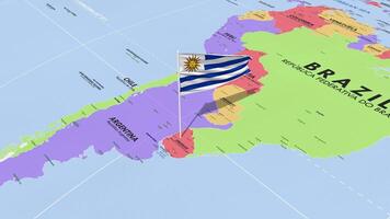 Uruguay drapeau agitant dans vent, monde carte tournant autour drapeau, sans couture boucle, 3d le rendu video