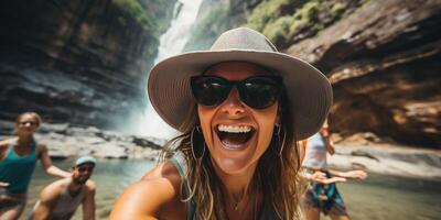 ai generado contento hembra turista toma un selfie en contra el fondo de un cascada. generativo ai foto