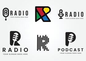 conjunto haz podcast radio logo diseño en letra r diseño utilizando micrófono modelo ilustración vector