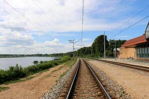 un nuevo ferrocarril es siendo construido. foto