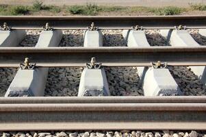 un nuevo ferrocarril es siendo construido. foto