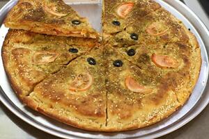 un pan y panadería productos son vendido en un panadería en Israel. foto