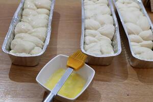 un pan y panadería productos son vendido en un panadería en Israel. foto