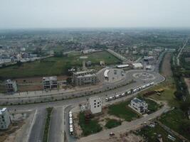 alto ángulo ver con zumbido de Oeste centro de deportes acuáticos alojamiento sociedad en lahore Pakistán en noviembre 07, 2023 foto