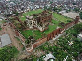 parte superior ver de histórico shahi qila en sheikhupura en jul 22, 2023 foto