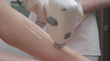 Leg laser epilation procedure video