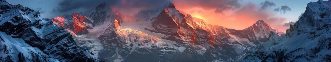 montaña escena con ardiente cielo foto