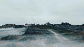 bergen bewolkt geanimeerd achtergrond natuur beeldmateriaal video