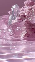 transparente rosado cristal piedras graciosamente flotante en un piscina de agua, abrazado por un suave y elegante ligero rosado ambiente foto