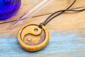 aromatherapy yin and yand pendant photo