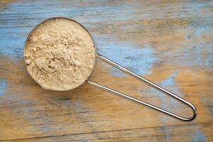 red maca root powder photo