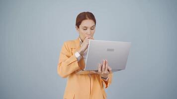 Tired business woman falling asleep at laptop. video