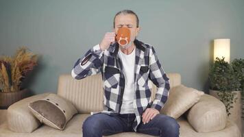 caldo sensibilità nel il dente. video