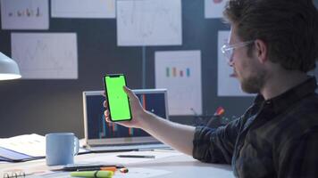 verde tela e estoque mercado especialista cara. video