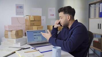 E-commerce expert on phone call. video