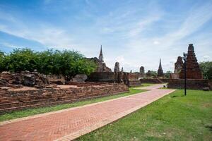 wat mahathat antiguo a histórico parque a ayutthaya histórico parque, phra nakhon si ayutthaya provincia, Tailandia foto