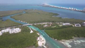 aéreo Visão do punta nizuc, às Cancun hotel zona video