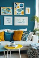 un acogedor y elegante vivo habitación con moderno decoración en amarillo y azul colores foto