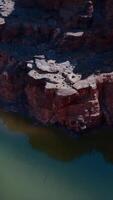 aereo Visualizza di il mille dollari canyon a monte Colorado fiume video