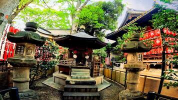 toyokawa inari tokio rama templo, situado en motoakasaka, Minato Ku, tokio, Japón eso se origina desde el hora cuando ooka echizen No kami tadada solicitado dakiniten desde toyokawa inari y consagrado foto