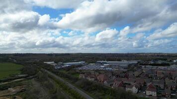 haute angle vue de central leighton buse centre ville de Angleterre Royaume-Uni. Mars 29, 2024 video