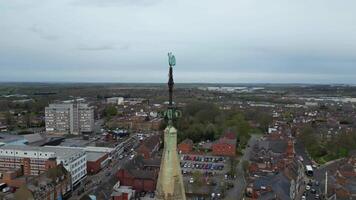 Antenne Zeit Ablauf Aufnahmen von zentral Rugby Stadt von England großartig Großbritannien, April 8., 2024 video