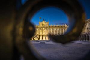 real palacio ,famoso Monumento de el ciudad de Madrid foto