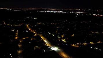 aéreo noche ver de un pueblo en Chequia video