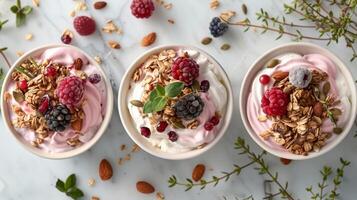 ai generado Tres bochas de yogur con bayas y Granola foto