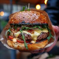 ai generado clásico hamburguesa con queso, lechuga, y Tomates foto