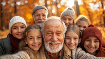 multigeneracional familia disfrutando otoño al aire libre foto