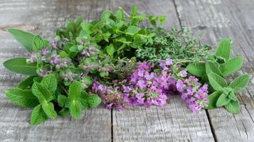 medicinal hierbas alternativa medicina en de madera antecedentes. foto