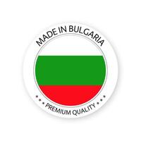 moderno hecho en Bulgaria etiqueta aislado en blanco fondo, sencillo pegatina con búlgaro colores, prima calidad sello diseño, bandera de Bulgaria vector