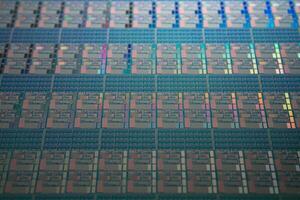 oblea de silicio para la fabricación de semiconductores de circuito integrado. foto