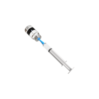 3d realista garrafa e seringa. coronavírus vacina, injeções, hialurônico ácido fechar-se isolado. droga ampola Projeto modelo, brincar. vacinação conceito. png