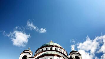 de kyrka av helgon sava katedral eller hram svetog spara, belgrad, serbia video