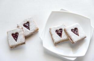 pacana galletas con Cereza relleno foto