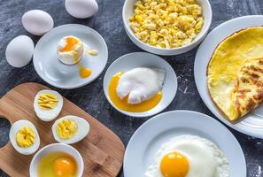 diferente formas de Cocinando huevos foto