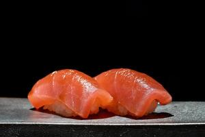 sashimi, clásico japonés pescado bocadillo foto