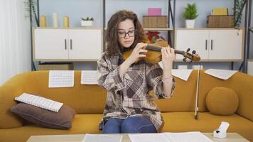 The young girl looks at the notes. video