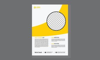 diseño de folletos, diseño moderno de portada, informe anual, afiche, volante en a4 con triángulos coloridos vector