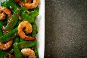 Stir-Fried Green Peas with Shrimp photo