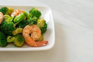 stir-fried broccoli with shrimps photo
