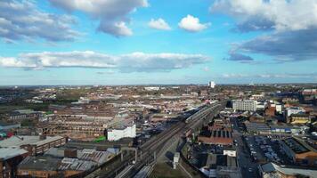 aereo Visualizza di centrale Birmingham città di Inghilterra durante tramonto. Inghilterra unito regno. marzo 30, 2024 video