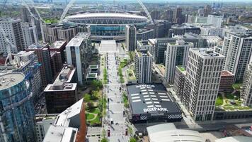 aéreo imágenes de Wembley ciudad centrar de Londres, Inglaterra unido Reino. abril 17, 2024 video