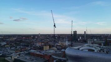 aereo Visualizza di centrale Birmingham città di Inghilterra durante tramonto. Inghilterra unito regno. marzo 30, 2024 video