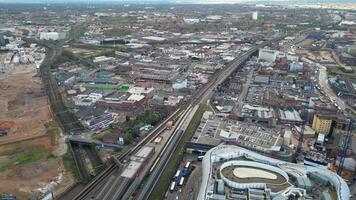 antenne visie van centraal Birmingham stad van Engeland gedurende zonsondergang. Engeland Verenigde koninkrijk. maart 30e, 2024 video