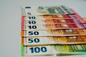 billetes y monedas en euros foto
